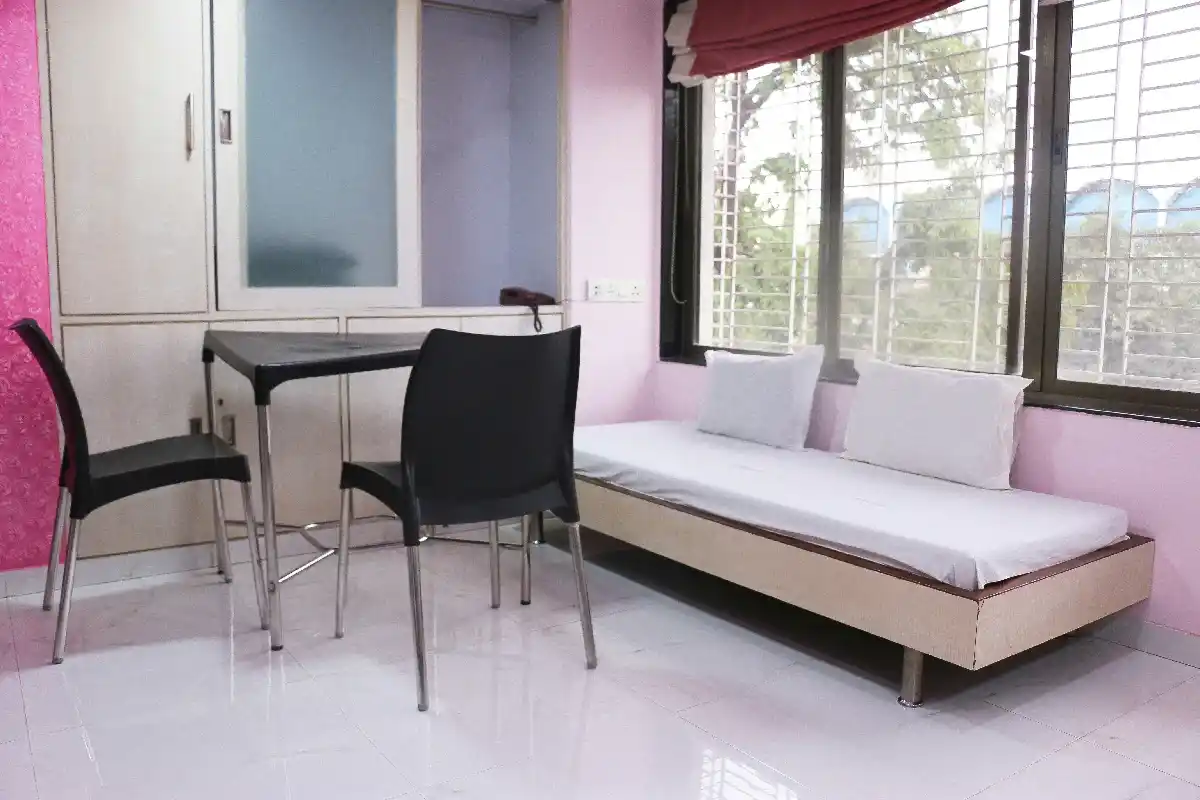 4th Floor Royal Suite - 2 (6)